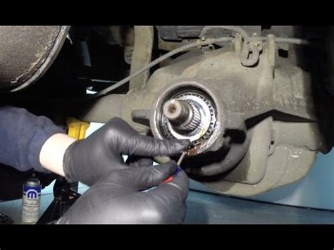 Ford & Dana Axles Pinion Seal Replacement: Tricks of the Trade - YouTube