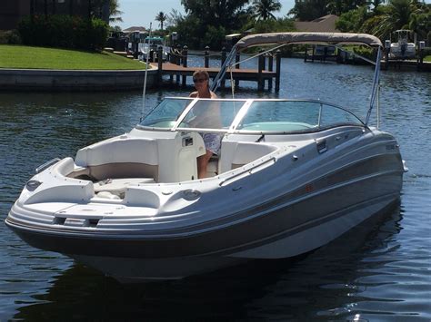 Four Winns Deck Boat Bow Rider boat for sale from USA