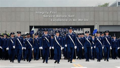 Cadets 'show off' Academy during Parents' Weekend > United States Air Force Academy > Air Force ...