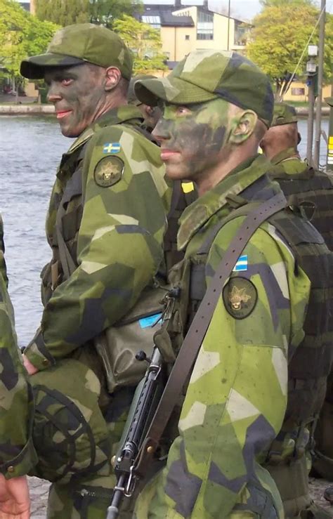 Swedish Military Uniforms - army max age