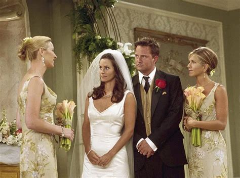 Os vestidos de noiva e os casamentos de Friends | Pronta Para o Sim | Tv weddings, Wedding ...