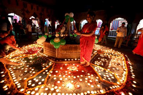 What is Diwali? The Hindu, Sikh and Jain Festival of Light | London ...