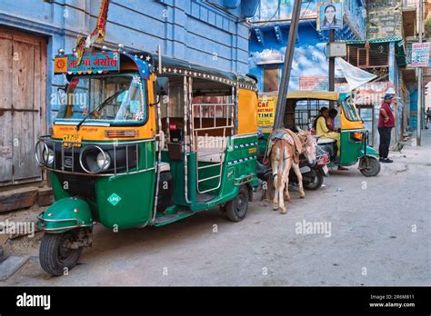 Auto rickshaw tuk tuk in indian street Stock Photo - Alamy