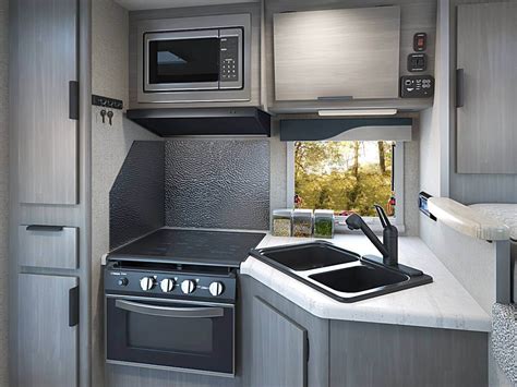 Gallery - Lance 850 Truck Camper - Designed for both short and long bed trucks.