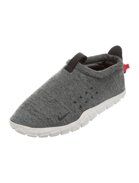 Nike Knit Slip-On Sneakers - Grey Sneakers, Shoes - WU221716 | The RealReal