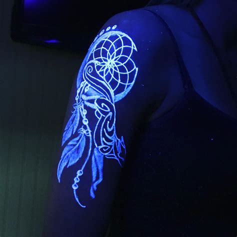 17+ Awesome Glow In The Dark Tattoos Visible Under Black Light | Bored Panda