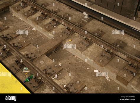 New York City Subway Third Rail Stock Photos & New York City Subway Third Rail Stock Images - Alamy