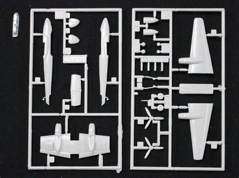 Minicraft Bf-110 Messerschmitt Model Kit (1/144 Scale) – TopToy