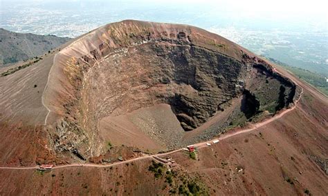 Pompeii city officials reveal new evacuation plan in case Mount Vesuvius erupts again | Daily ...