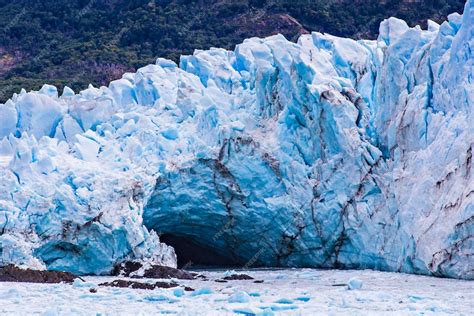 Premium Photo | Perito moreno glacier in los glaciers national park in ...