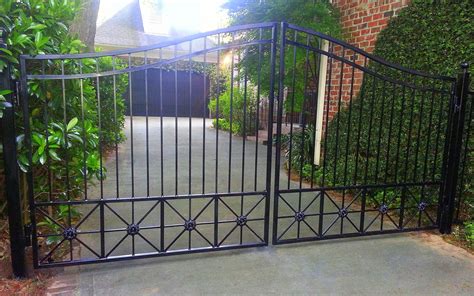 custom Iron driveway gate. Farm Gate Entrance, Driveway Entrance, Entrance Gates, Entrance Ideas ...