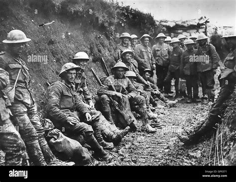 FIRST WORLD WAR A group of the Royal Irish Rifles in a wide supply ...