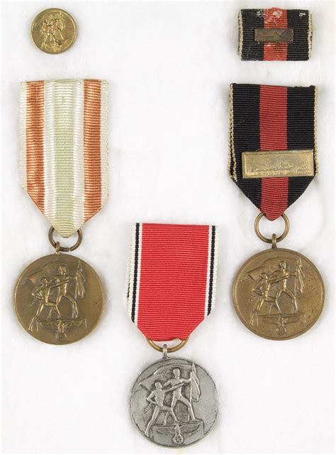 Lot - GERMAN COMMEMORATIVE MEDALS (3)