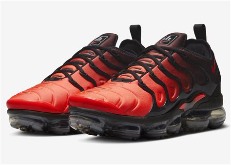 Nike Air VaporMax Plus Appears With Red-to-Black Gradients | Sneakers Cartel