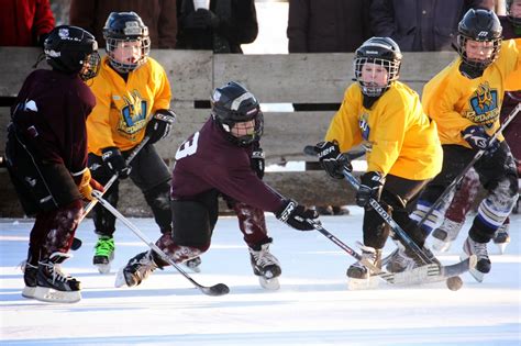 The McLaughlin Family Blog: Outdoor Hockey Tournament