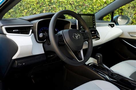 Gallery: 2019 Toyota Corolla Hatchback Interior