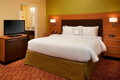 Hotel with Two-Bedroom Suite Saginaw, MI | TownePlace Suites Saginaw