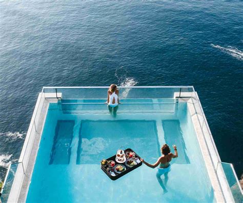 THE WORLD’S MOST STUNNING INFINITY POOLS - Unique Destination