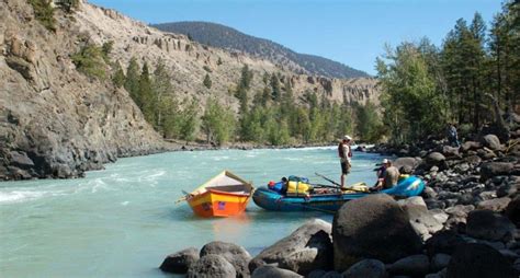 Whitewater Rafting on the Clearwater River - Canada Holidays : Canada Holidays