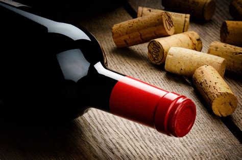 Screw Cap or Cork? - Which is Best? | FreshMAGAZINE