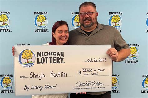 Woman Wins $25,000 a Year for Life on First Try of Lottery Game: 'It’s Enough Money to Change My ...