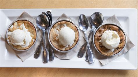 14 Chain Restaurant Desserts You Need To Try At Least Once