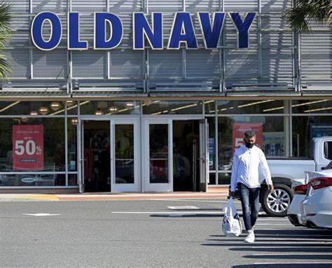 Old Navy to open store at Shoppes of Mid Rivers in St. Peters