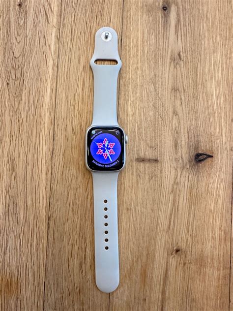 Apple Watch Series 7, 41mm Aluminum Case (GPS +Cellular), Starlight ...