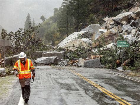 'Bomb cyclone' hits Northern California bringing heavy rain and flooding : NPR