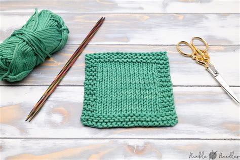 Easy knitted coaster pattern for beginners - Square & perfect for beginners