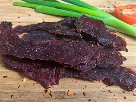 Hot and Spicy Beef Jerky Recipe: Turn Up the Heat (Step by Step) - Beef ...