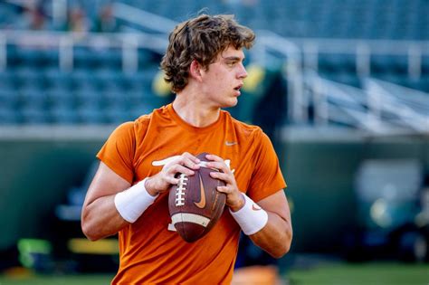 Arch Manning question arises after Texas' Quinn Ewers injury