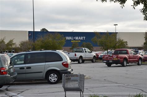 Startling Robbery in Walmart's Parking Lot as Thieves Grab Palm Coast ...