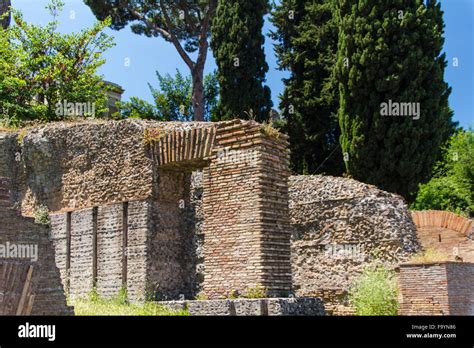 Roman ruins in Rome, Forum Stock Photo - Alamy