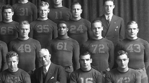 Then football player Gerald Ford (48) posing for team photo. 1934. (1024x577) : r/HistoryPorn