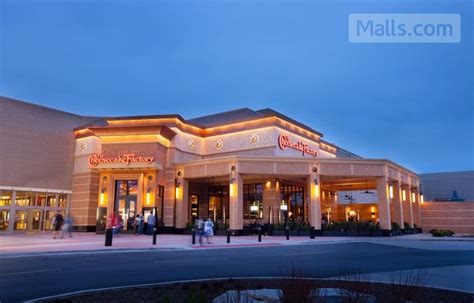 Orland Square Mall - Super regional mall in Orland Park, Illinois, USA - Malls.Com