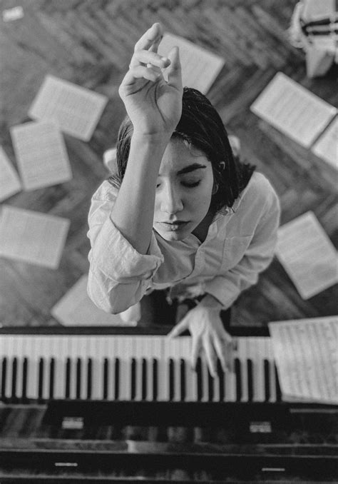 Piano Photography, Artistic Portrait Photography, Musician Photography, Film Photography Tips ...