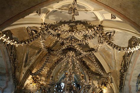 The Sedlec Ossuary - The Art of Human Remains ~ Kuriositas