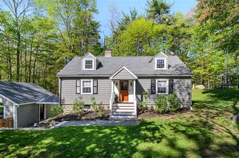 28 S Main St, Sherborn, MA 01770 | Trulia