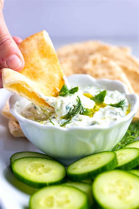 Easy Tzatziki Sauce Recipe