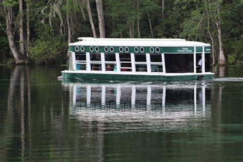 Silver Springs_Boat with reflection