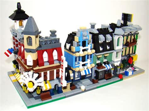 The Brick Collectors: Review - LEGO Mini Modulars - VIP Exclusive (10230)