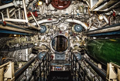 Inside the Submarine by Ricardo Jacobsthal / 500px