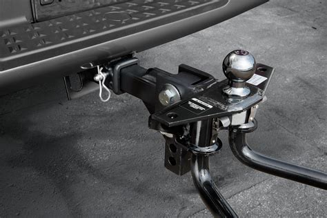 2024 Nissan Titan Tow Hitch Receiver - Class V (Includes Hitch & 7-Pin ...