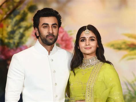 ranbir kapoor: Ranbir Kapoor and Alia Bhatt are officially dating