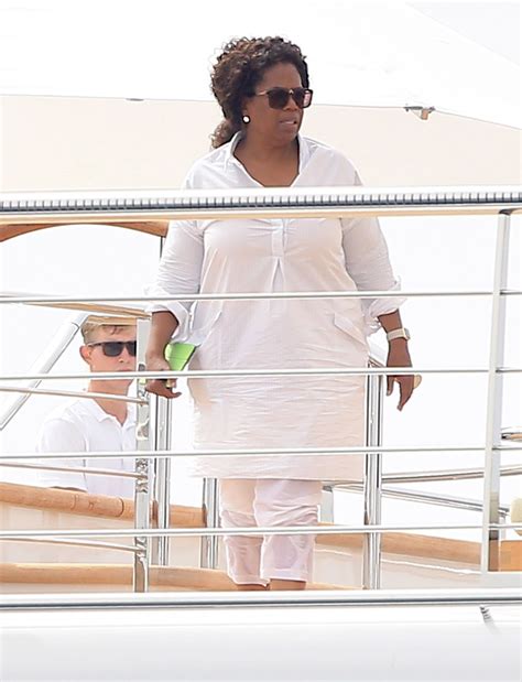 oprah-boat-vacation - Oprah Winfrey sheds 15 pounds | Wonderwall.com