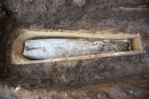 Mystery deepens in coffin-within-a-coffin found at Richard III site