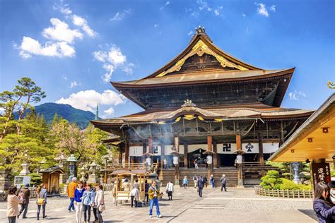 Zenkoji Temple - Nagano - Japan Travel