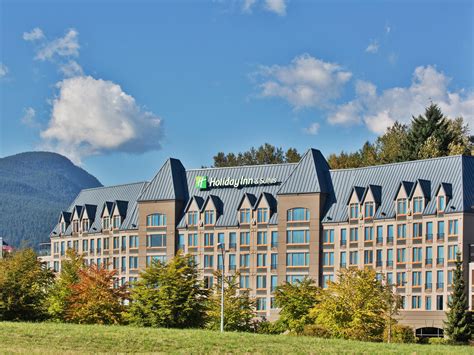 Holiday Inn & Suites North Vancouver - Book Hotel Rooms