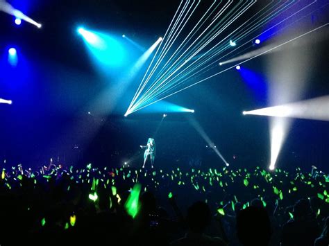 Rare Hatsune Miku Concert Features Cutting Edge Multimedia Technology ...